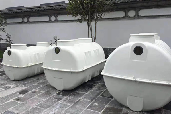 購(gòu)買(mǎi)模壓化糞池時(shí)南北方有什么差別 購(gòu)買(mǎi)模壓化糞池時(shí)南北方有什么差別